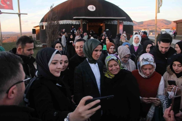 Sümeyye Erdoğan Bayraktar, Çorum’da gençlerle bir araya geldi