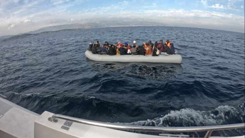 Almanya, Yunanistan'daki sığınmacıların Türkiye'ye itilmesine yardım ediyor