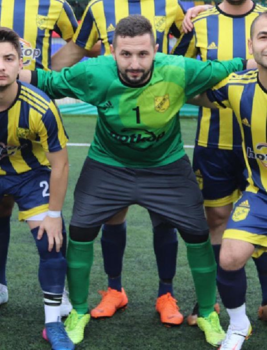 Bursa'da tabancalı futbolcunun lisansı yırtılıp, takımla ilişiği kesildi