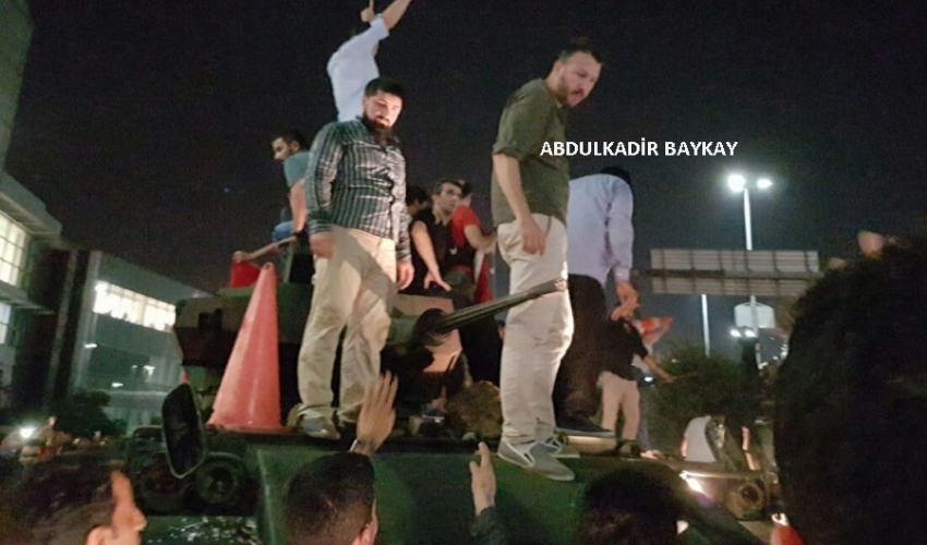 Tankın tepesindeki Bursalı, Davutoğlu’nun partisinde!