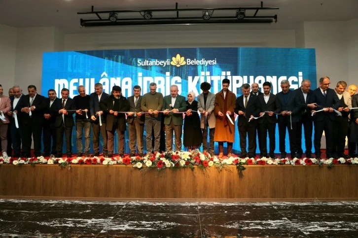 Mustafa Şentop, Sultanbeyli'de kütüphane açılışına katıldı