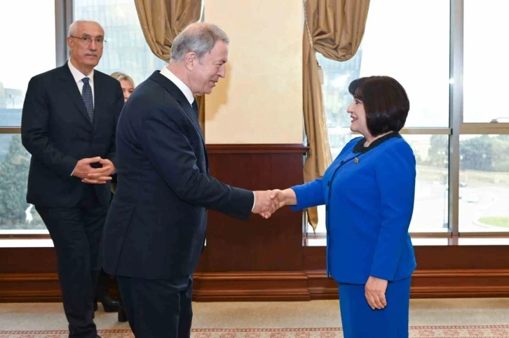 TBMM Milli Savunma Komisyonu Başkanı Akar, Azerbaycan Milli Meclis Başkanı Gafarova ile görüştü

