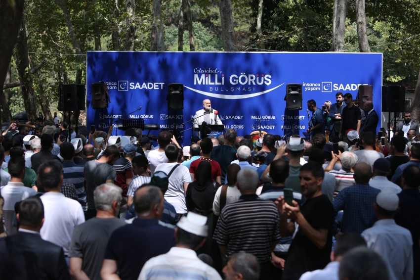 Temel Karamollaoğlu Bursa'da Milli Görüş buluşmasına katıldı