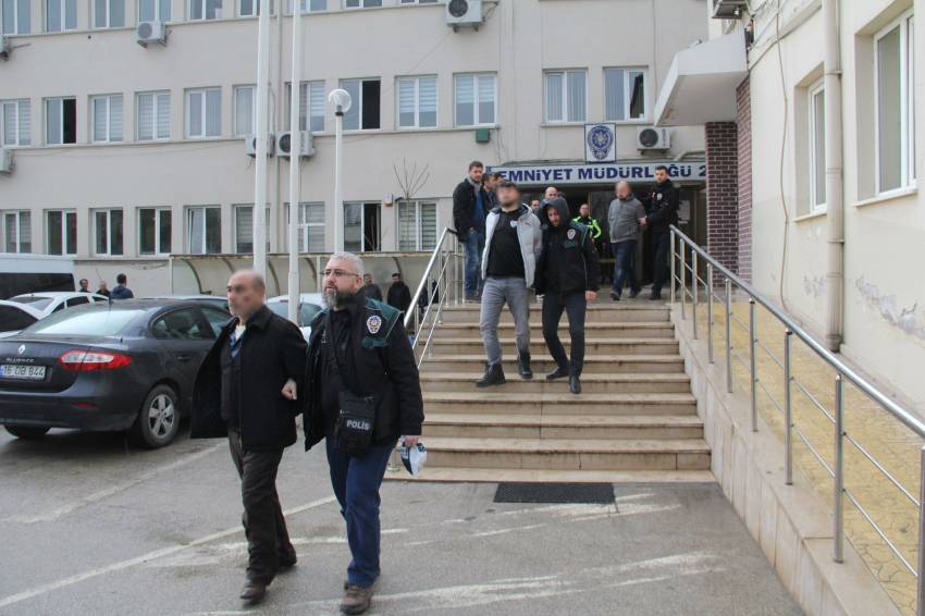 Bursa'daki uyuşturucu operasyonunda 9 tutuklama