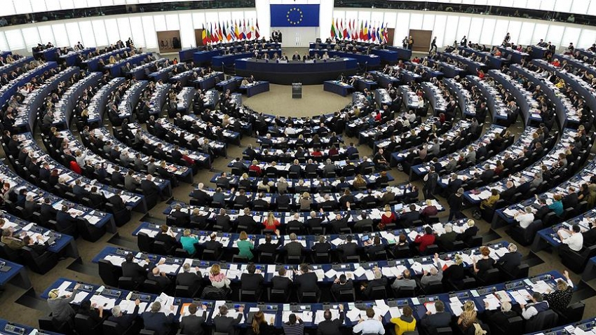 Avrupa Parlamentosundan Sisi yönetimine kınama
