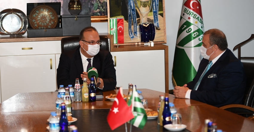 Vali Yakup Canbolat Bursaspor'u ziyaret etti