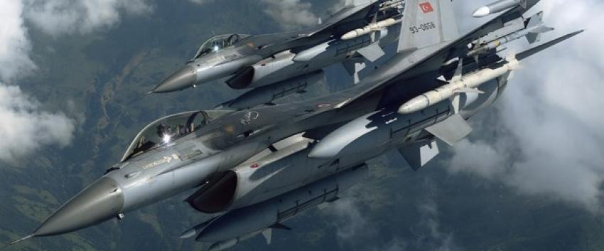 Türk  jetlerine Yunanistan F-16'larından taciz