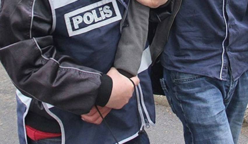 FETÖ'den 4 polis tutuklandı