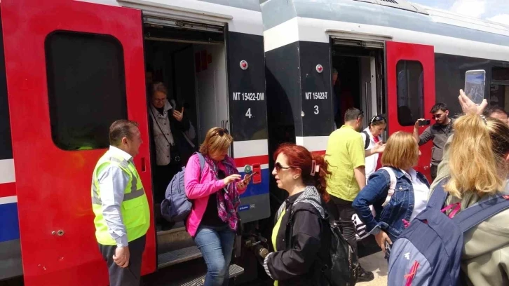 Turistik Tuz Ekspresi’nin 2. seferinde yolcular Çankırı’ya hayran kaldı
