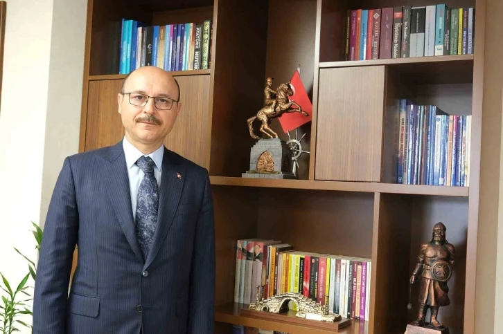 Türk Eğitim-Sen Genel Başkanı Geylan’dan akademisyen maaşları için çağrı
