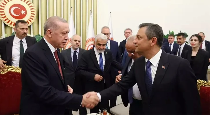 Türkiye, Cumhurbaşkanı Erdoğan ve CHP Genel Başkanı Özel'in görüşmesine odaklandı 