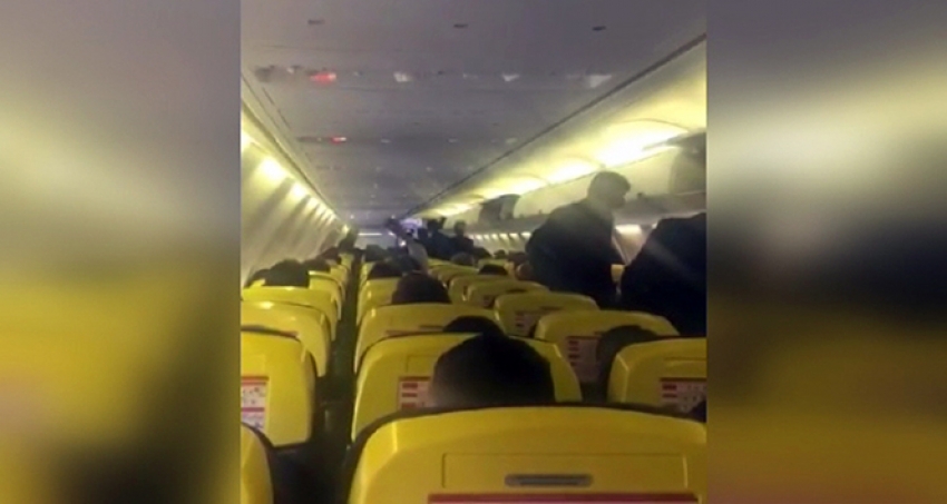 Ankara-Bingöl seferini yapan uçağa yıldırım çarptı