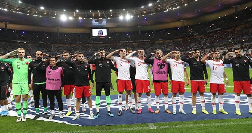 UEFA'nın asker selamı kararı
