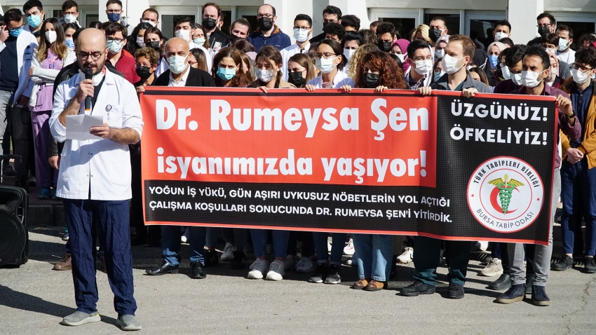 Bursa'da asistan hekimlerden protesto!