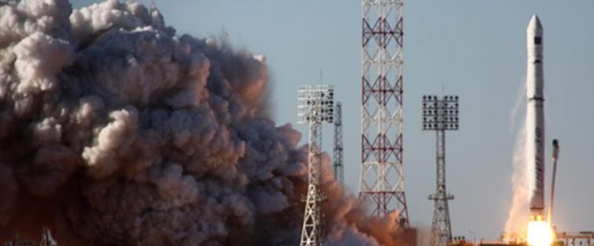Uydu taşıyan roket Dünya'ya düştü