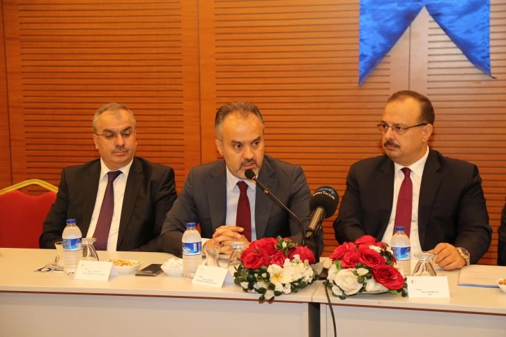 Bursa Valisi Yakup Canbolat ve Büyükşehir Belediye Başkanı Alinur Aktaş Gaziantep’e görevlendirildi.
