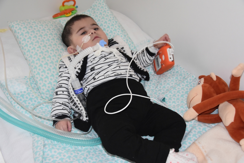 Bursa'da yanlış tedavi nedeniyle sakat kalan Güney bebek...