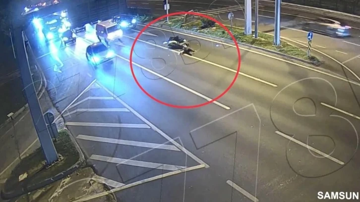Yaya yolunu kullanmayan vatandaşa motosiklet çarptı

