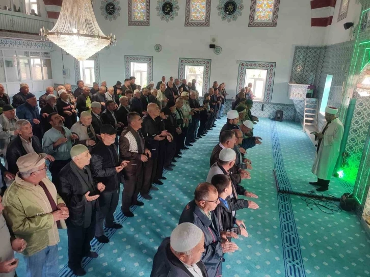 Yozgat’ta camilerde yağmur duası ediliyor
