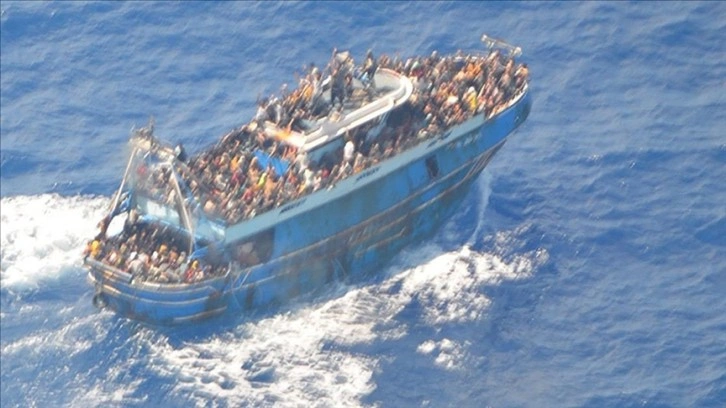 Yunanistan açıklarındaki göçmen teknesi faciasında sahil güvenliğin ihmali iddiaları artıyor