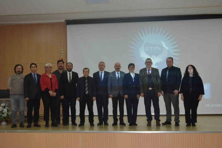 ZBEÜ’de ‘Türk Dünyasında Dijital Vatandaşlık’ Konferansı Gerçekleştirildi
