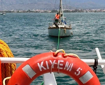 12 metrelik tekne arıza yaptı, KIYEM ekipleri kurtardı
