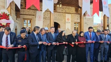 220 Yıllık tarihi Yakupbey Camisi ibadete açıldı
