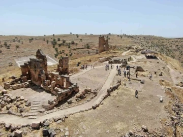 3 bin yıllık Zerzevan Kalesi’nin altında devasa yapılar tespit edildi
