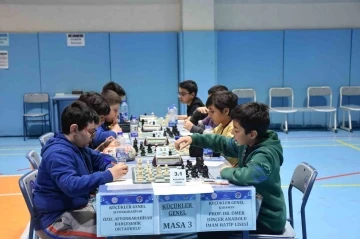 310 satranç sporcusunun yarıştığı etkinlik başladı
