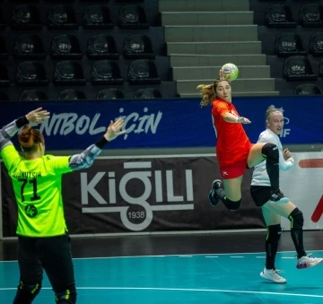A Milli Kadın Hentbol Takımı, Slovakya’yı 29-27 mağlup etti
