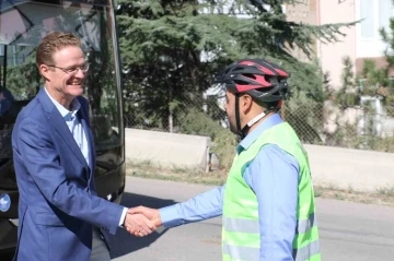 AB Büyükelçisi Landrut pedal çevirerek Avrupa Hareketlilik Haftası’na dikkat çekti

