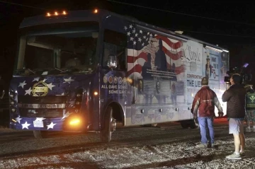 ABD’de yüzlerce tır ve kamyonun oluşturduğu konvoy Teksas-Meksika sınırında