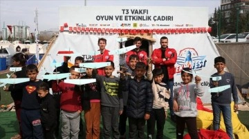Adıyaman'ın depremzede çocukları T3 Vakfı ile model uçak yaptı
