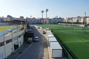 Adnan Menderes Stadyumu’na konteynerler yerleştirildi
