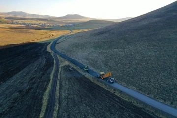 Ağrı’da bin 156 kilometrelik köy yolu sıcak asfaltla buluştu
