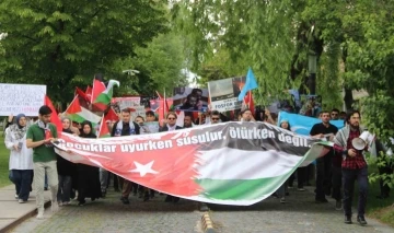 AGÜ, Filistin’e destek yürüyüşü düzenledi
