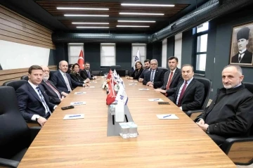 AK Parti Genel Başkanvekili Kurtulmuş Eskişehir OSB’de

