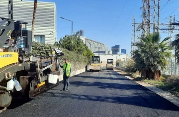Akdeniz’de asfalt çalışmaları devam ediyor
