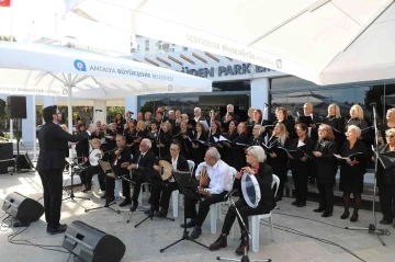 Aktif Yaşlı Merkezi TSM Korosu’ndan emeklilere konser
