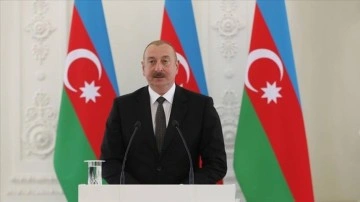 Aliyev: Fransa, 1,5 milyon Cezayirliyi sırf Cezayirli ve Müslüman oldukları için yok etti