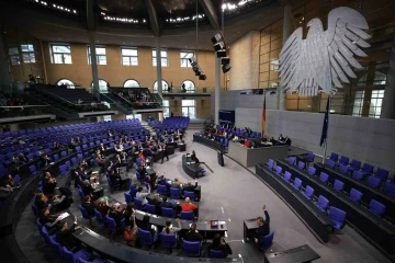 Alman Meclisi, Ukrayna’ya Taurus füzesi sevkiyatını reddetti
