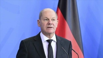Almanya Başbakanı Scholz, ekonominin büyümesi için nitelikli işçi gereksinimini vurguladı