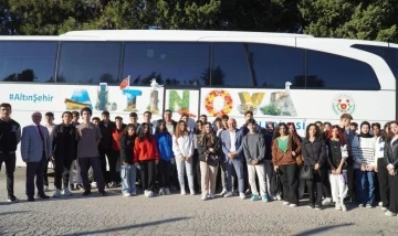 Öğrencilere yönelik Bursa gezisi düzenliyor