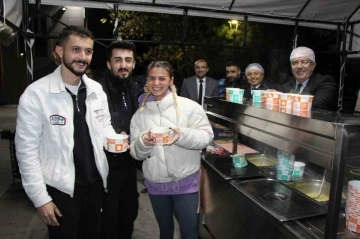 Amasya Üniversitesi’nde sınavlara hazırlanan öğrencilere sıcak çorba

