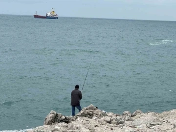 Amatör balıkçılar olta ile balık keyfi yaşadı

