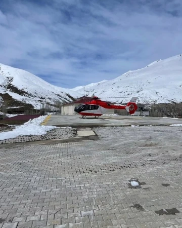 Ambulans helikopter 49 yaşındaki hasta için havalandı
