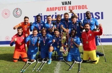 Ampute Futbol Türkiye Kupası’nın sahibi Şahinbey oldu