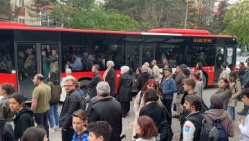 Ankara’da sağanak nedeniyle bazı metro istasyonları hizmet dışı kaldı
