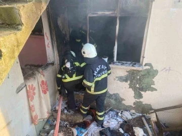 Antakya’da meydana gelen ev yangınına itfaiye ekipleri müdahale etti

