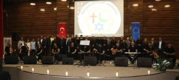 Antakya Medeniyetler Korosu’ndan Van’da dayanışma konseri